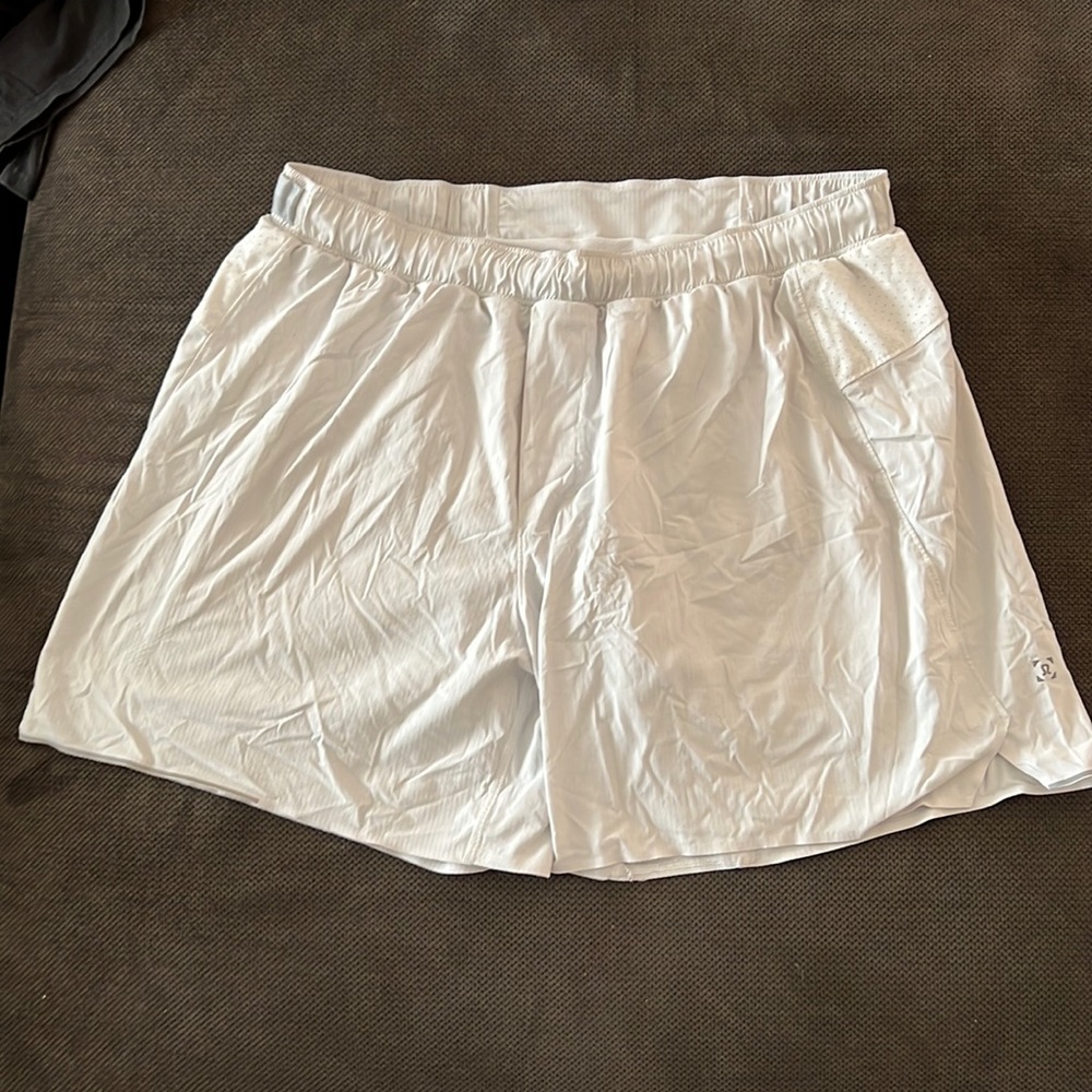 Lulu mens shorts meshing inside